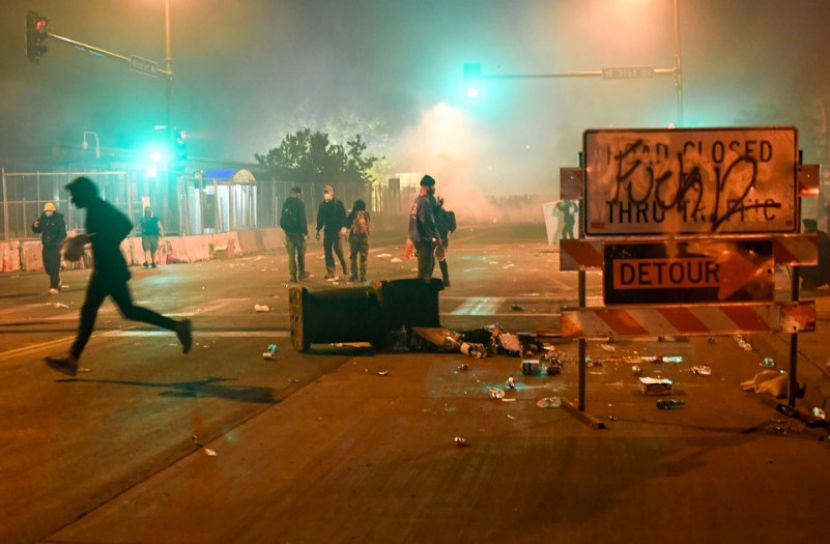 যুক্তরাষ্ট্রে ২৫ শহরে কারফিউ