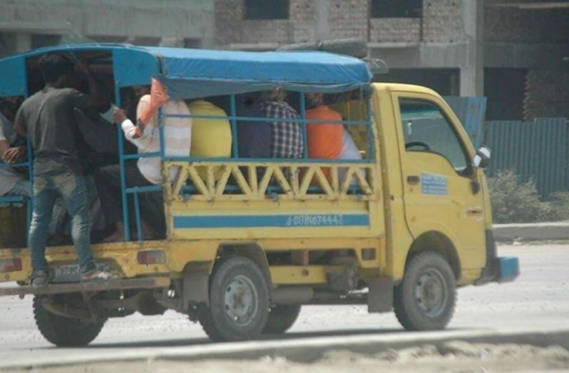 ছোট পরিবহনে মানা হচ্ছে না স্বাস্থ্যবিধি