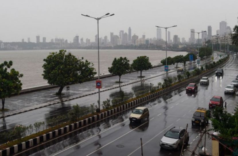 ধেয়ে আসছে ঝড়, মুম্বাইয়ে ১৪৪ ধারা জারি