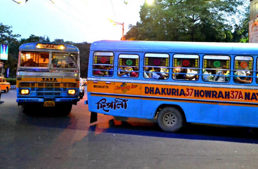 অনড় মমতা, আগের ভাড়াতেই চলবে বাস!