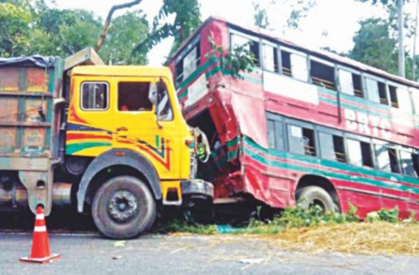 সড়ক দুর্ঘটনায় মৃত্যুর হার করোনার থেকেও বেশি!