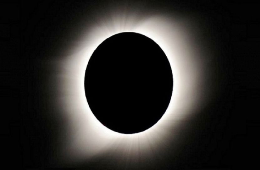 শুক্রবার চন্দ্রগ্রহণ, দেখা যাবে বাংলাদেশ থেকে