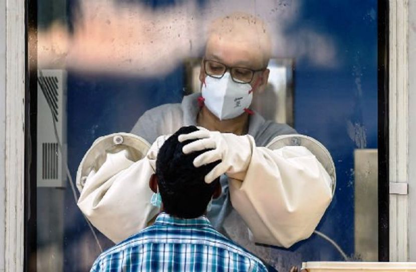 বর্তমানে দ্রুত বাড়ছে করোনার সংক্রমণ