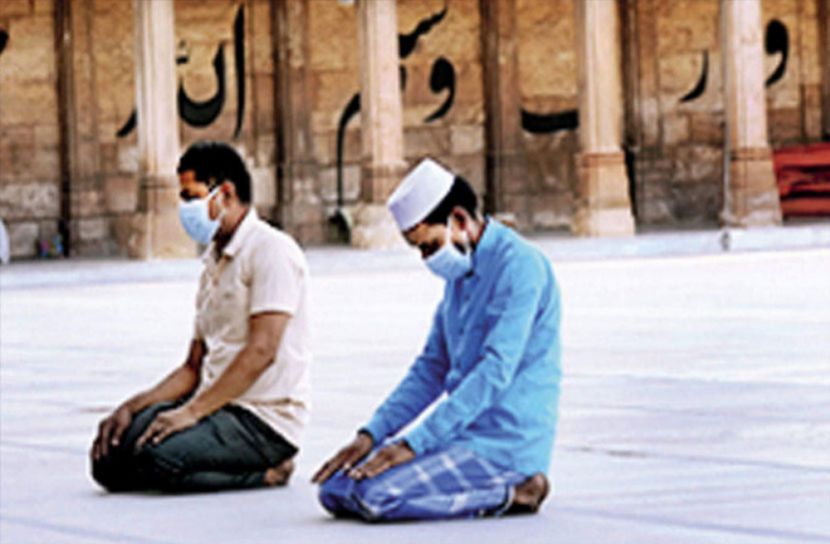 ভারতের তেলেঙ্গানায় মসজিদে নামাযের অনুমতি