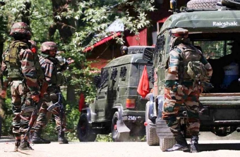 নিরাপত্তা বাহিনীর অভিযানে কাশ্মীরে নিহত ৫