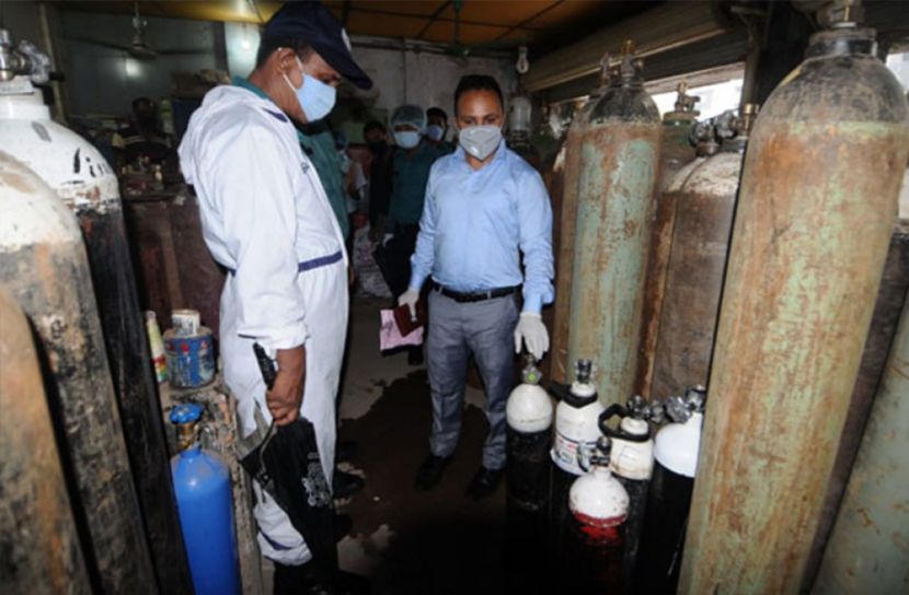 ১১ হাজার টাকার অক্সিজেন সিলিন্ডার ২৫ হাজার টাকা!