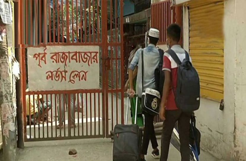 লকডাউনের তৃতীয় দিন চলছে পূর্ব রাজাবাজারে