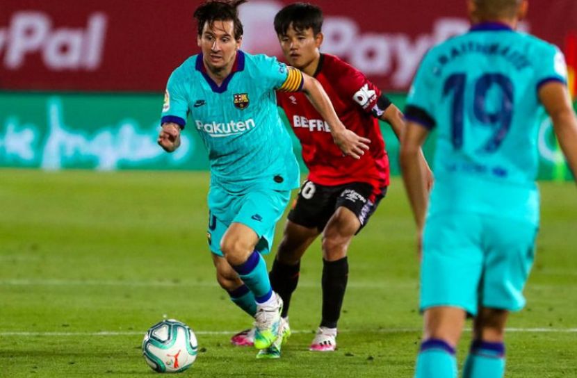 সহজ জয়ে আরো এগিয়ে বার্সা