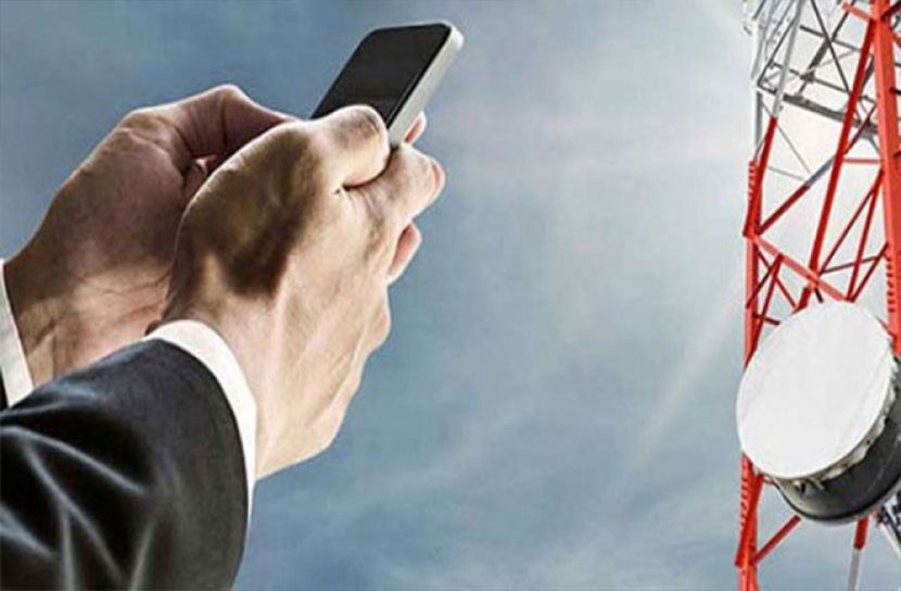 মোবাইল, সেবায়, কর,  ভারতে ১৫%, পাকিস্তানে ১৭%, দেশে ৩৩%,