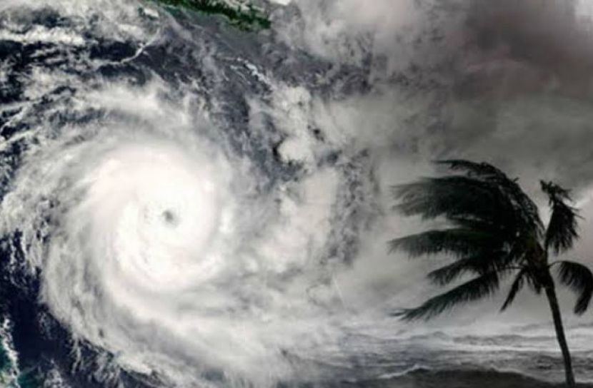 সমুদ্র বন্দরে ৩ নম্বর সংকেত