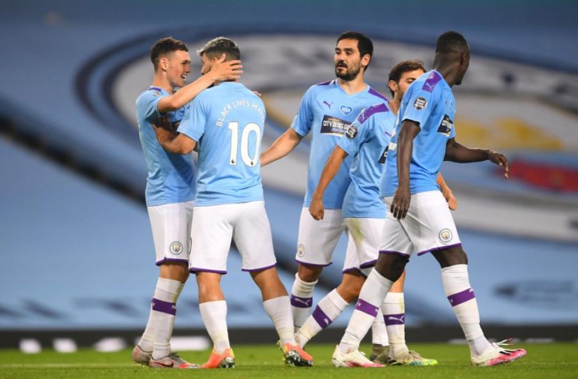 ফিরেছে ইংলিশ প্রিমিয়ার লিগ