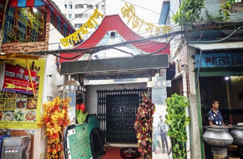 আরামবাগ ক্লাবের ছাদে লাশ!