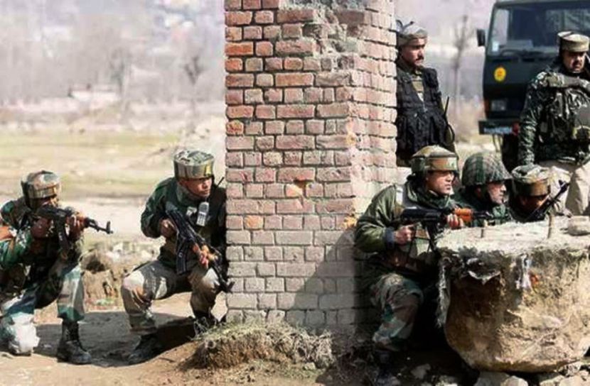 কাশ্মীরে, মসজিদে, কাঁদানে, গ্যাস, অতঃপর, গুলি, করে, হত্যা,