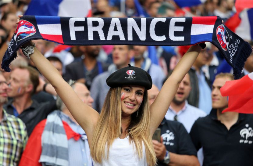 সুযোগ মিলছে দর্শকদের