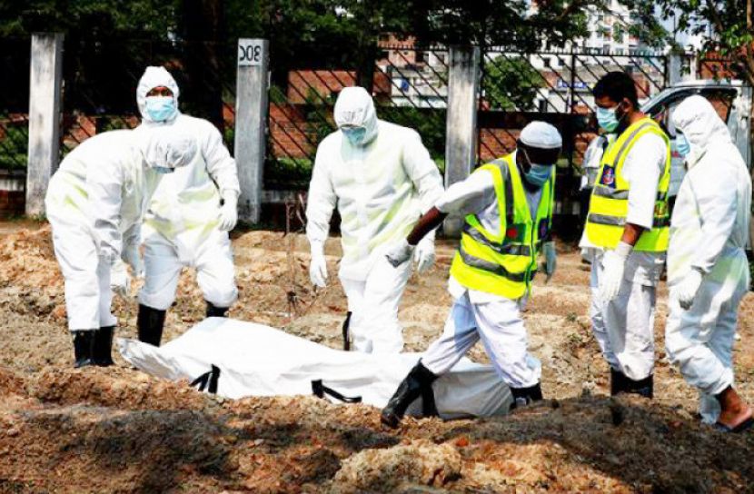 দাফন করার অপরাধে বেকার হলেন ইমাম