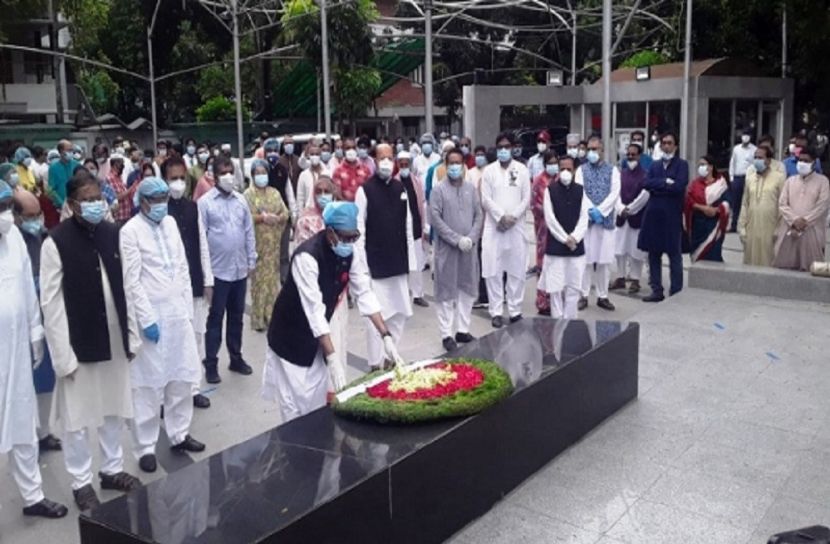 মানুষের পাশে দাঁড়ানোই আওয়ামী লীগের ঐতিহ্য: কাদের