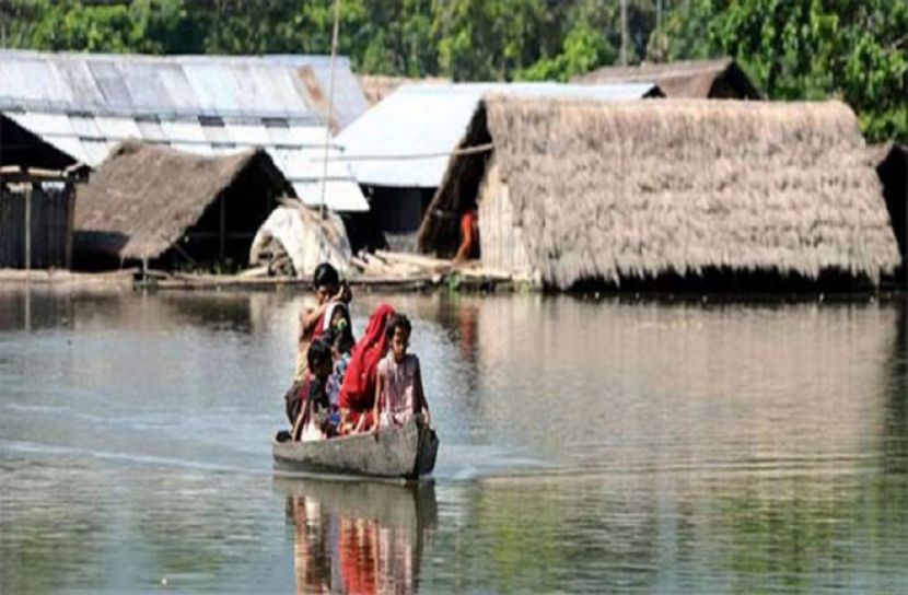 আসামে, বন্যা,-ভূমিধসে, নিহত, ৪৩,