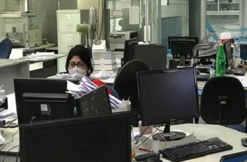 সীমিত, পরিসরে, অফিস, বাড়ছে, আরও, এক, মাস,