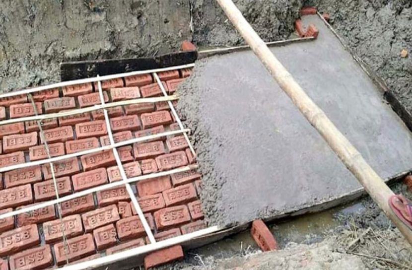 কালভার্ট নির্মাণে রড দূরে থাক, বাঁশও নেই!