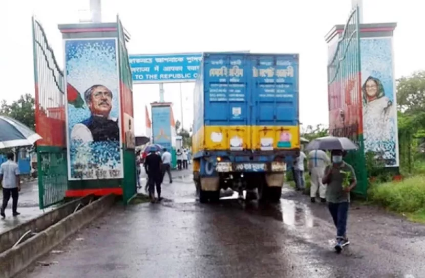 দাবি মেনে বেনাপোল দিয়ে রফতানি শুরু