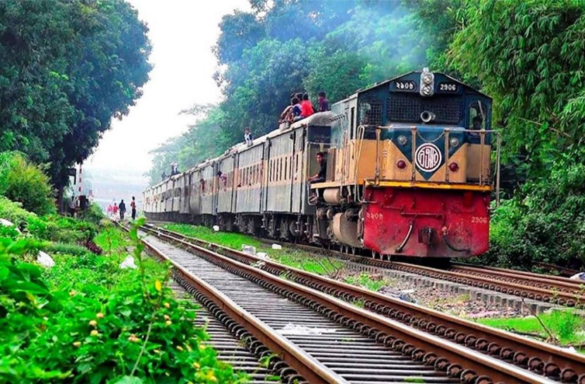 অগ্রিম টিকিটের টাকা ফেরত দেবে রেল কর্তৃপক্ষ