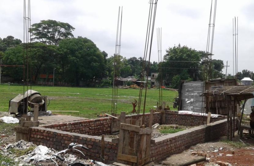 বঙ্গবন্ধুর স্মৃতিবিজড়িত খেলার মাঠে হচ্ছিল মার্কেট!