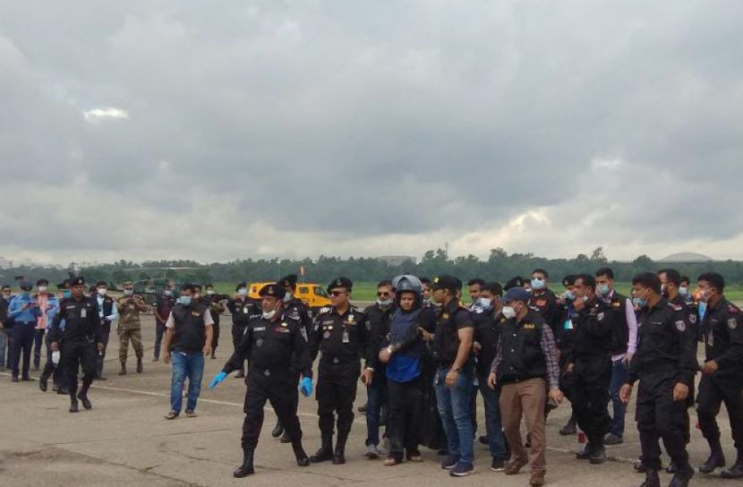 হেলিকপ্টারে ঢাকায় রিজেন্ট সাহেদ