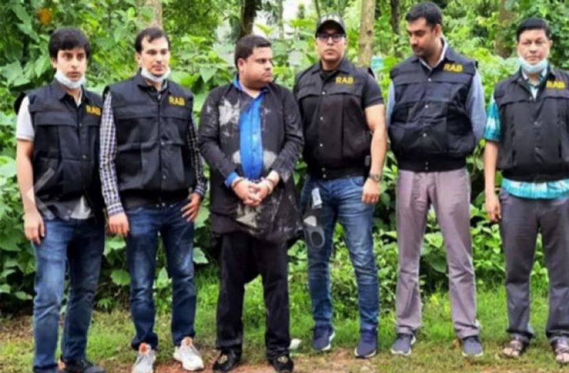 সীমান্ত পাড়ি দিতে সাহেদের বোরকার ছদ্মবেশ