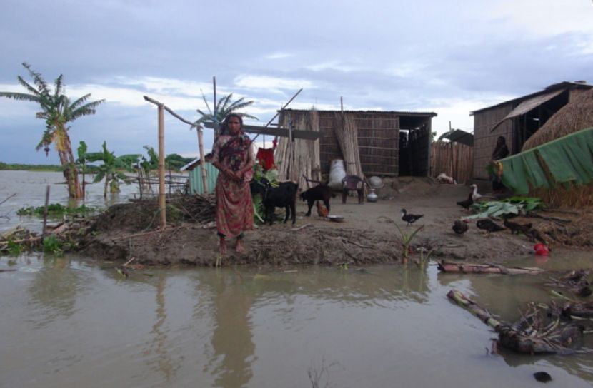 ফরিদপুরে শতাধিক গ্রামের মানুষ পানিবন্দি 