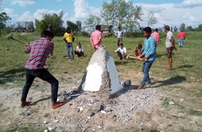 ভারতের সীমানা পিলার গুঁড়িয়ে দিল নেপাল