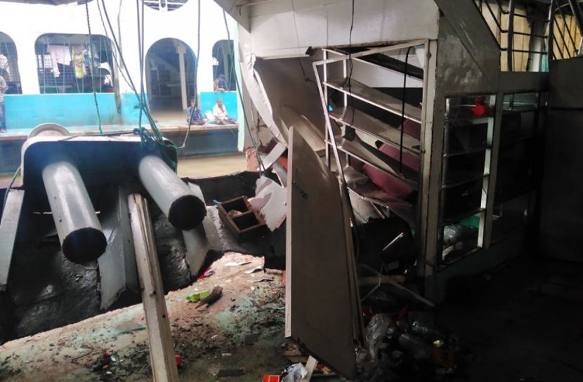 ইলিশায় দুর্ঘটনায় পতিত দুটি লঞ্চের যাত্রা বাতিল