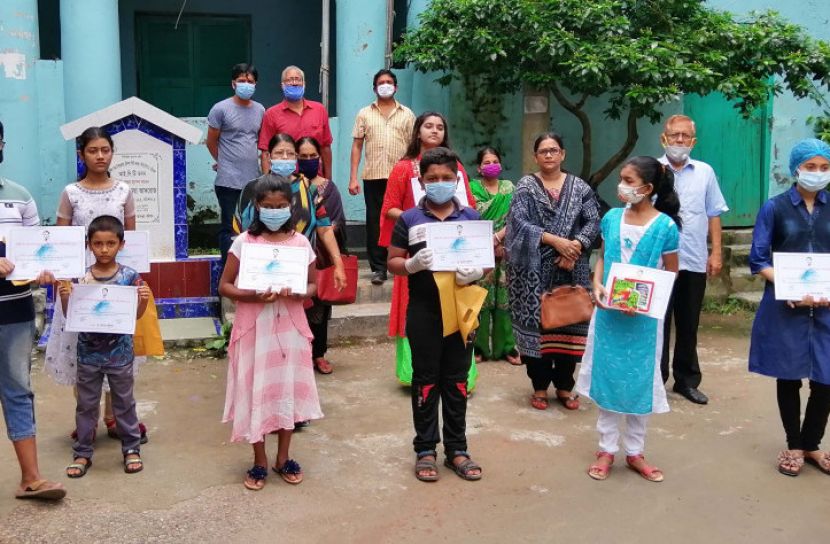 চিত্ত হালদার স্মরণে চিত্রাংকন প্রতিযোগিতায় বিজয়ীরা পেলো পুরস্কার 