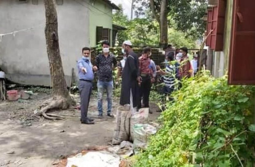 প্রশাসনের হস্তক্ষেপে গৃহবন্দিত্ব ঘুচল দুই অসহায় পরিবারের 