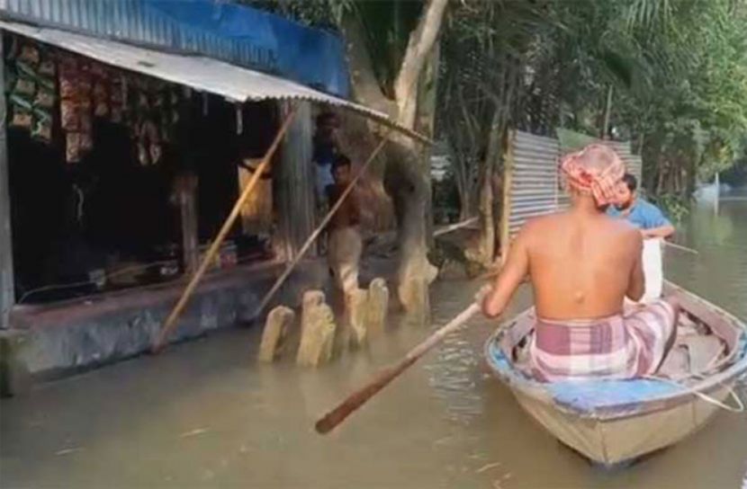 টাঙ্গাইলে বাড়ছে বন্যা কবলিত মানুষের দুর্ভোগ 