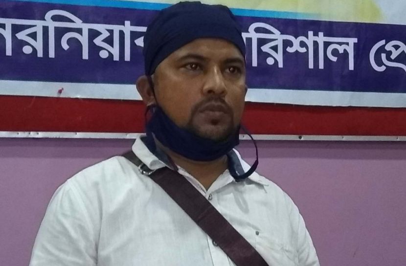 শ্রমিক নির্যাতনে বরিশালে পাল্টাপাল্টি কর্মসূচি