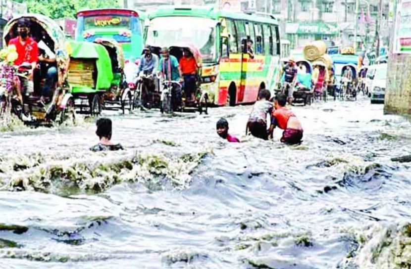 রাজধানী ঢাকাতেও ঢুকছে বন্যার পানি