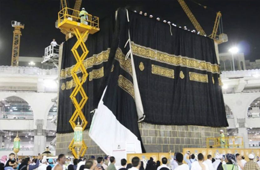 স্বর্ণখচিত নতুন গিলাফ কাবা শরীফে পরানো হবে বৃহস্পতিবার
