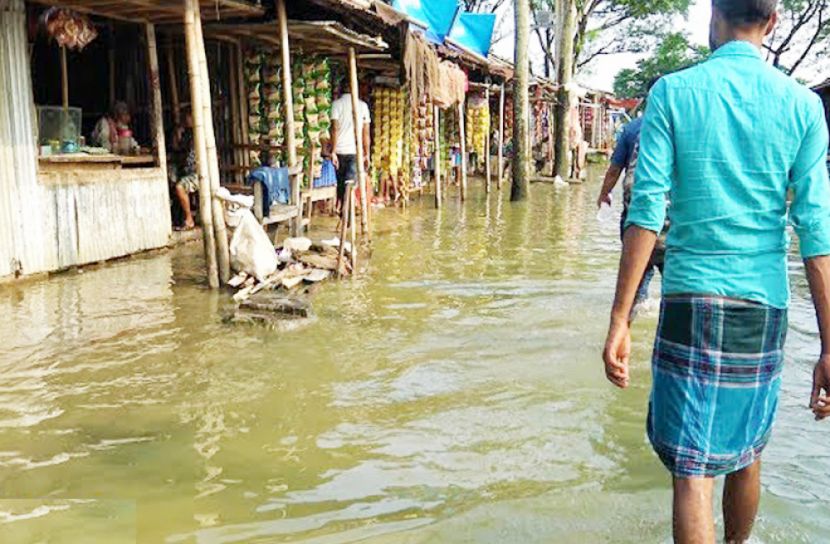 ঢাকায় বন্যার পানি আরও বাড়ার আশঙ্কা