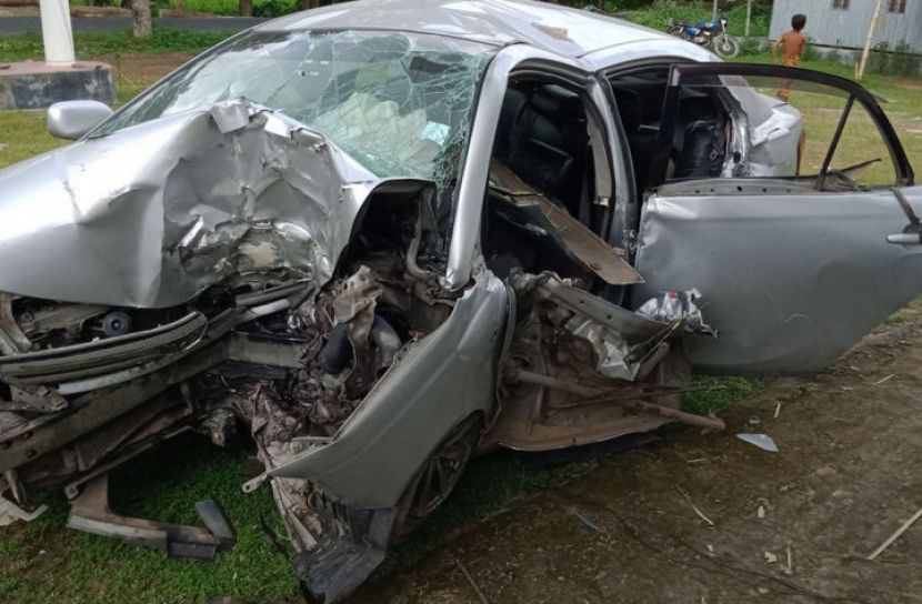 কাশিয়ানীতে প্রাইভেটকার দুর্ঘটনায় একই পরিবারের ৩ জন নিহত, আহত ২