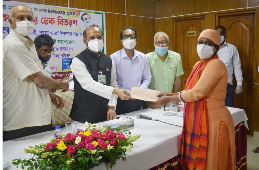 ‘সমালোচনা করুন, কিন্তু আত্মপক্ষ সমর্থনের সুযোগ দিতে হবে’