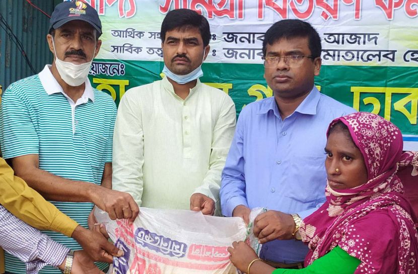 ফরিদপুরে বন্যার্তদের পাশে হা-মীম গ্রুপ