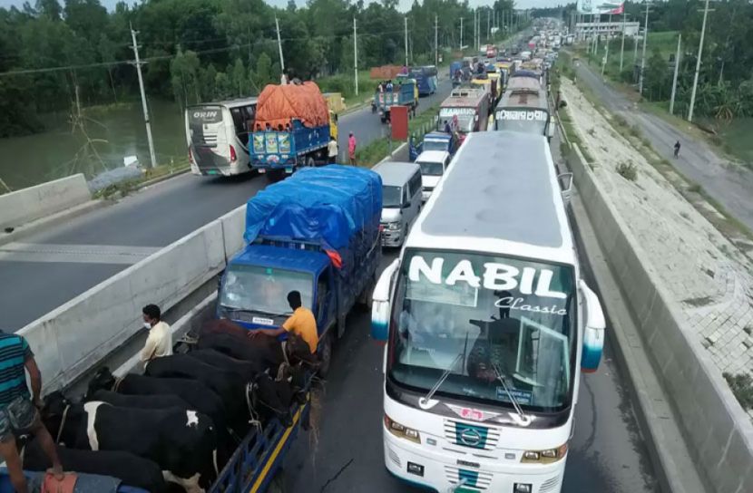 ঢাকা-টাঙ্গাইল মহাসড়কে থেমে থেমে যানজট