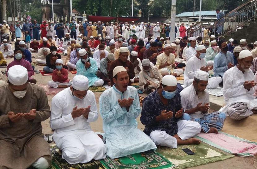 স্বাস্থ্যবিধি মেনেই রংপুরের ছয় হাজার মসজিদে ঈদের জামাত
