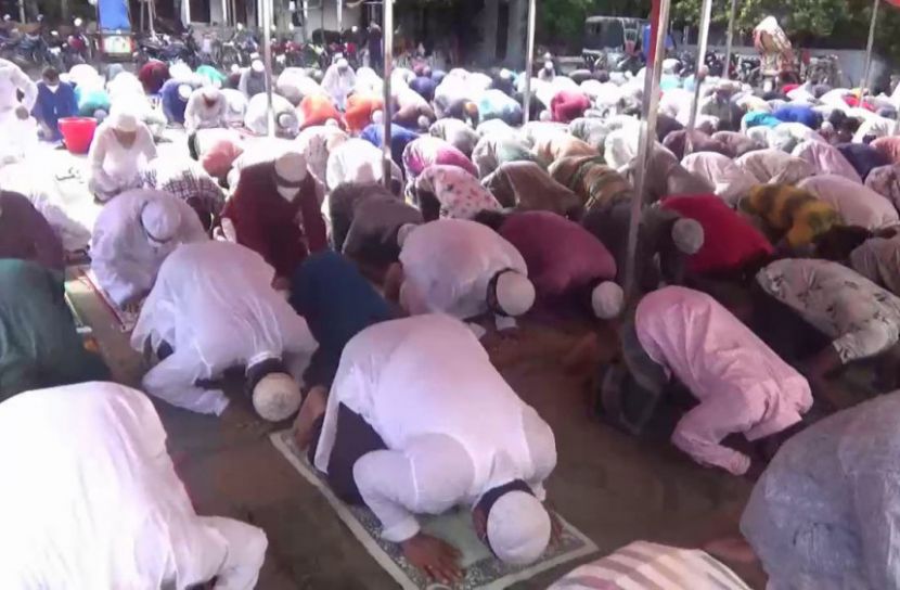 গোপালগঞ্জে মসজিদে মসজিদে ঈদের জামাত