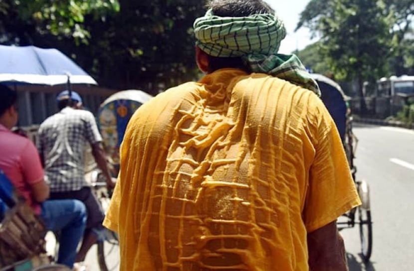 দীর্ঘস্থায়ী হতে যাচ্ছে এই অসহনীয় গরম!