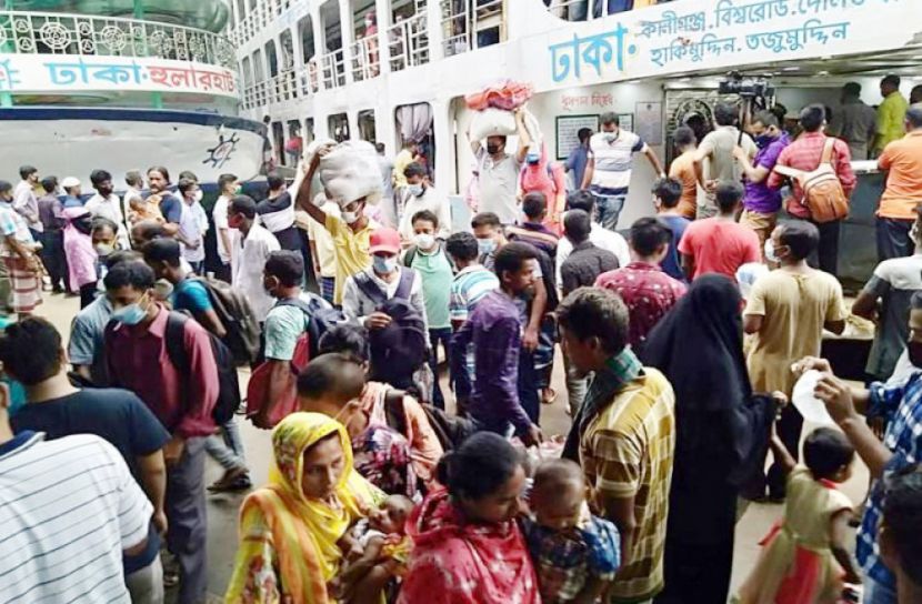 ঈদ শেষে ঢাকায় ফিরতে নেই স্বাস্থ্যবিধির বালাই