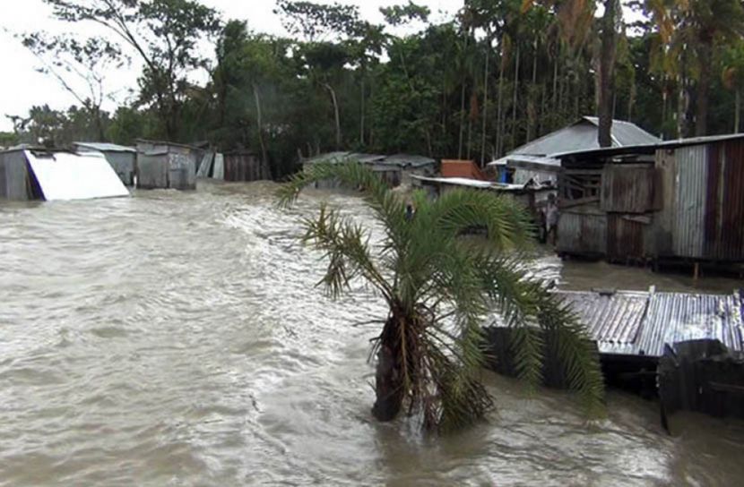 হাতিয়ায় ১০ হাজার মানুষ পানিবন্দি