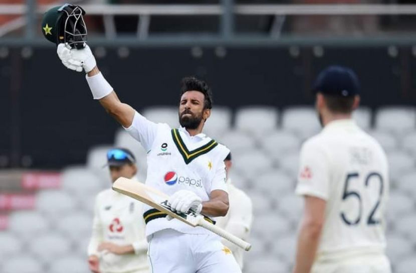 শানের সেঞ্চুরির পর পাকিস্তানের দূর্দান্ত বোলিং