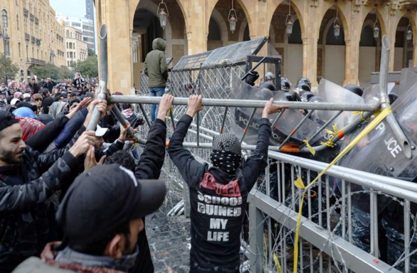 ফের সংঘর্ষে তপ্ত বেইরুত