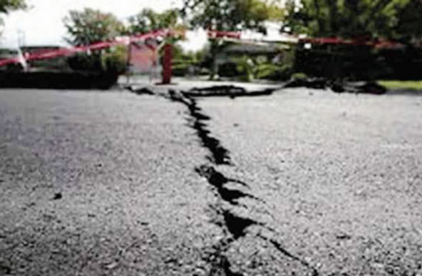 পরপর দুটি ভূমিকম্পে কেঁপে উঠল ভারত